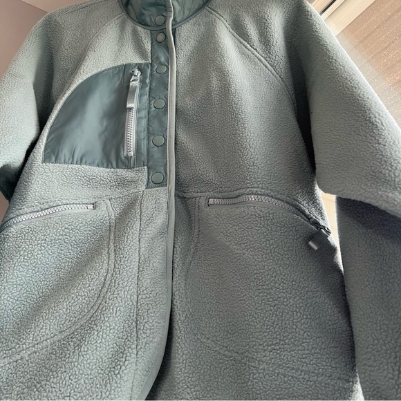 New with tags, Ricki's cozy fleece jacket, Medium, beautiful blue, warm and cozy - Picture 4 of 8